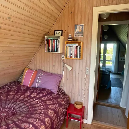 Lovely Retreat Close To The Water, Skovs-Hojrup