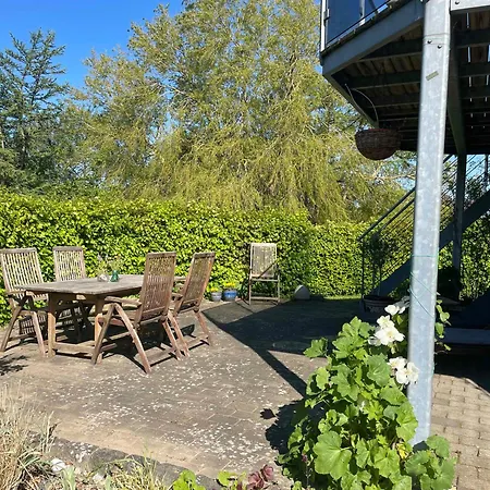 Lovely Retreat Close To The Water, Skovs-Hojrup